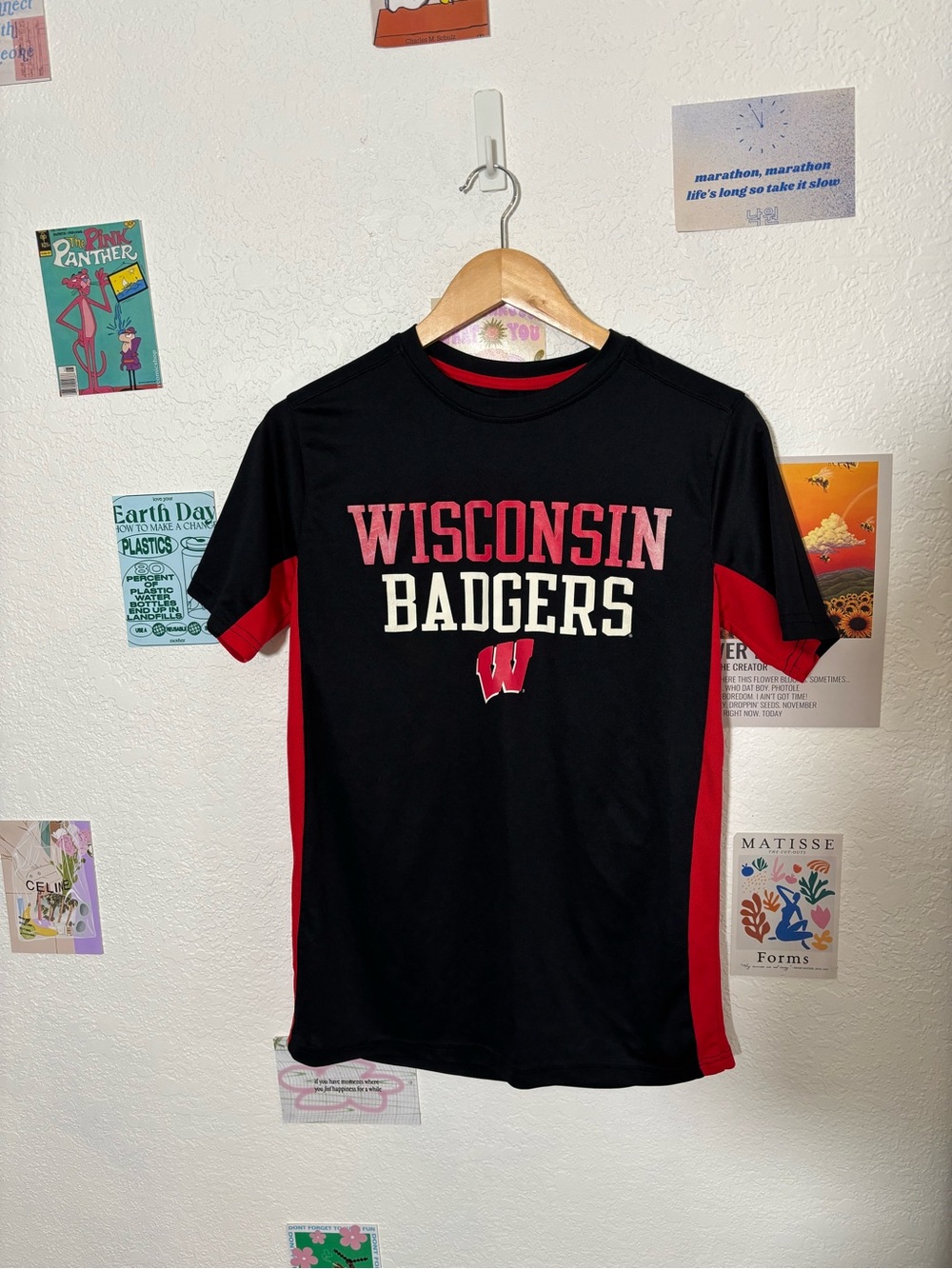 Wisconsin Badgers Black & Red Graphic Tee